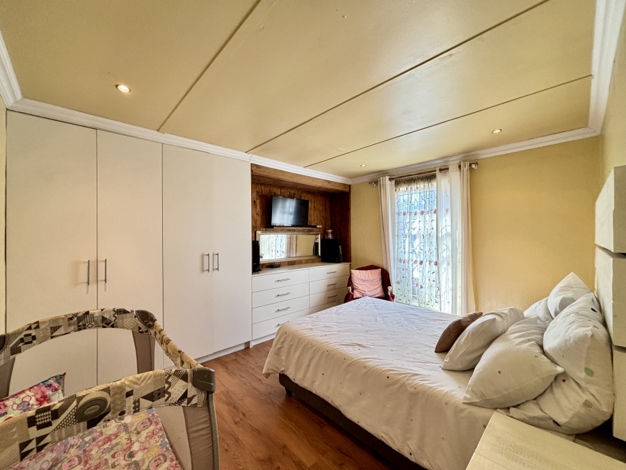 3 Bedroom Property for Sale in Portlands Western Cape